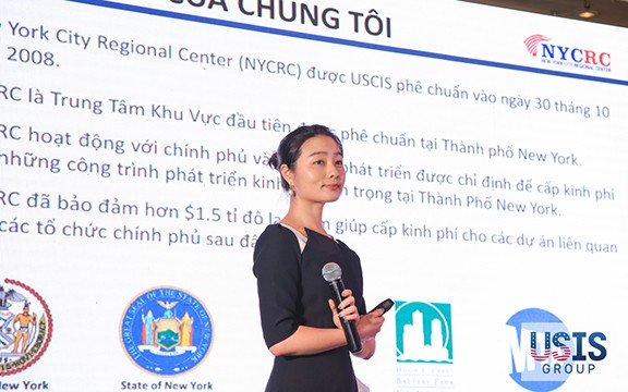 Bà Flora Huang - Phó Chủ tịch cấp cao NYCRC trình bày về dự án Fresh Direct (giai đoạn II)